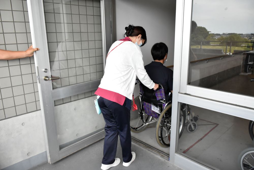 ベランダへの避難訓練