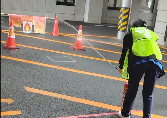 訓練用水消化器操作訓練